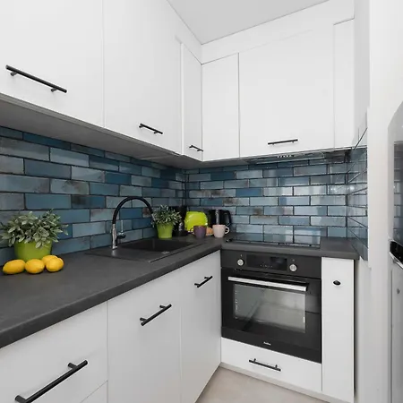 Cosy With A Balcony Close To The Park By Renters Appartement *