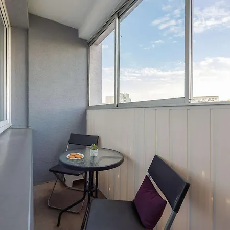 Appartement Cosy With A Balcony Close To The Park By Renters Warschau