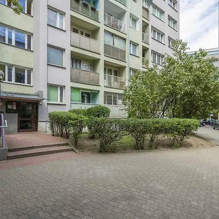 Cosy With A Balcony Close To The Park By Renters Warschau